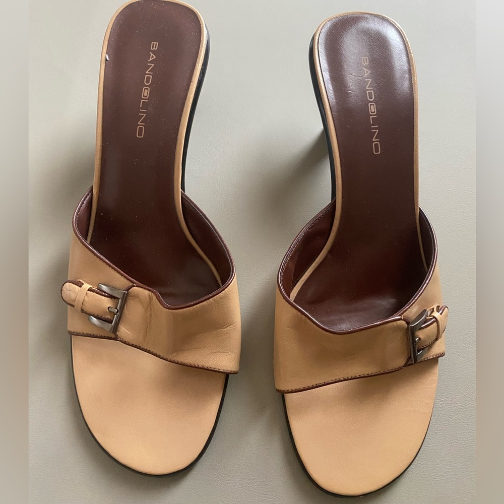 Bandolino Tan Mules with Buckle Detail